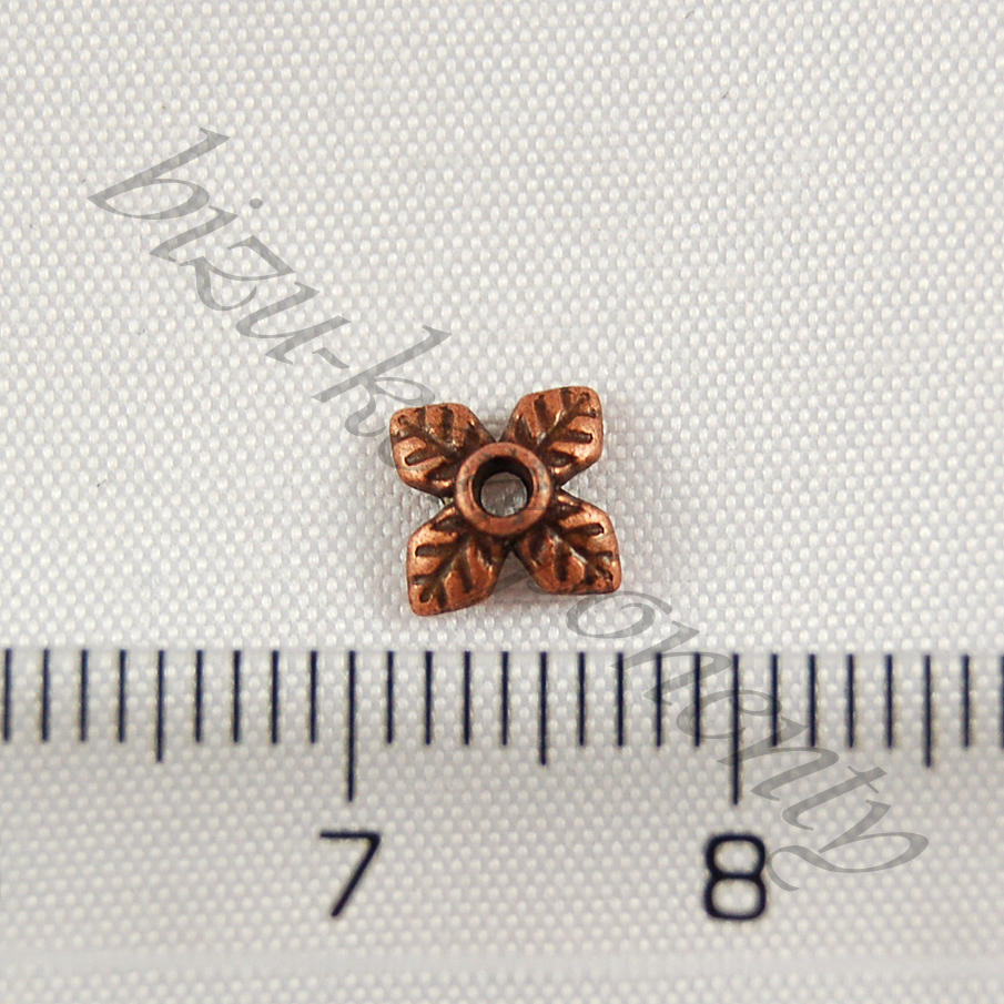 Malý čtyřlistý kaplík stříbrné barvy  10ks