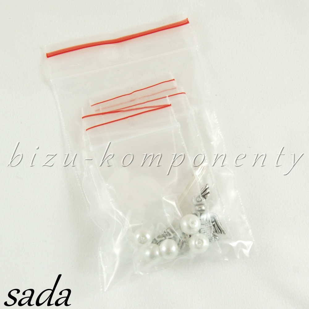 Sada na výrobu pěti menších bílých andílků, kapka