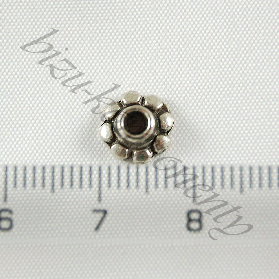 Kytičkový kaplík stříbrné barvy 10ks