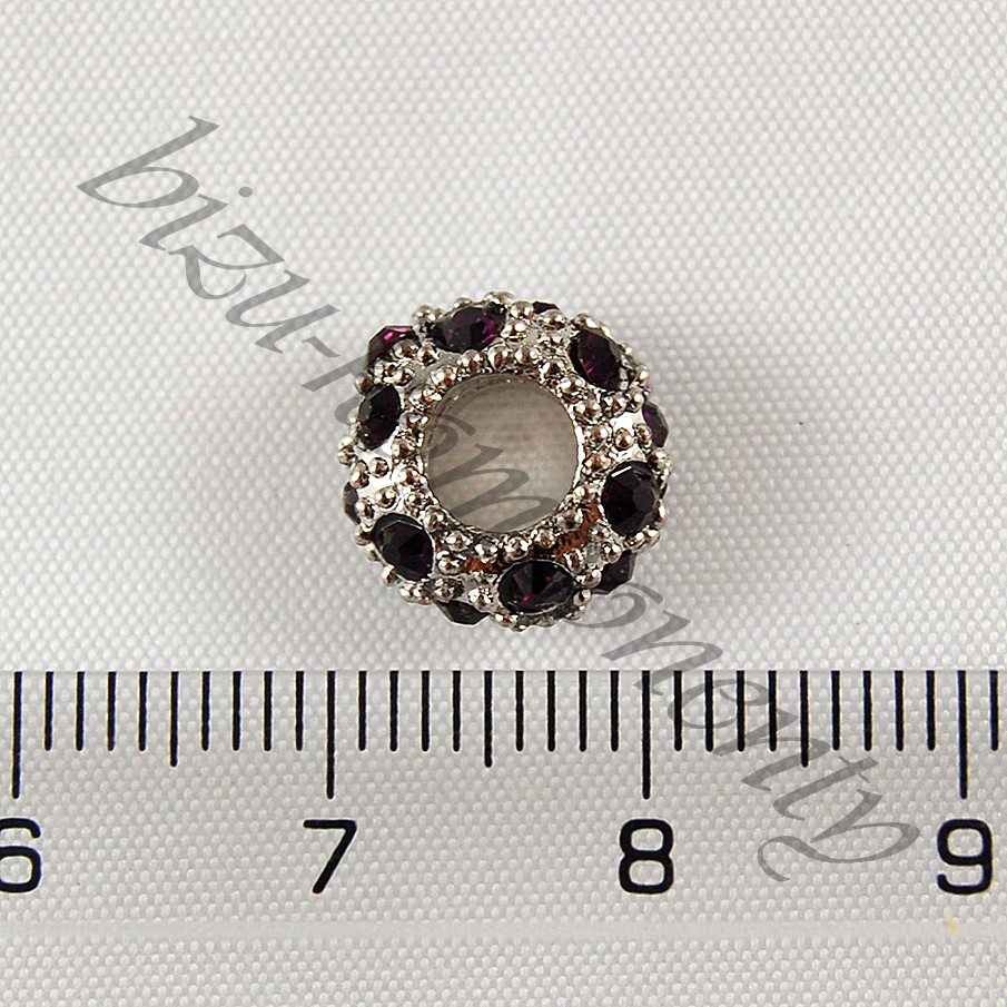 Kovový korálek s tmavě fialovými šatony