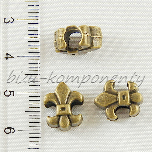 Kovový korálek lilie