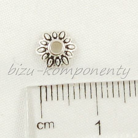 Malý kaplík starostříbrné barvy 10ks