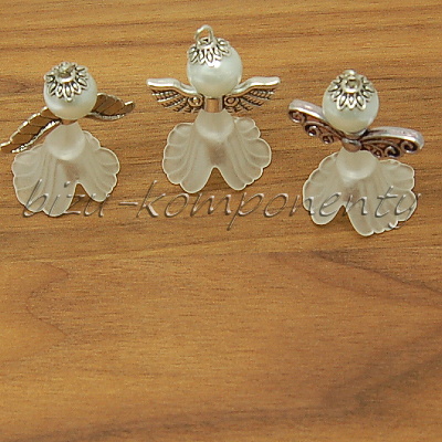 Sada na výrobu 5 bílých rozevlátých andílků, var. 2