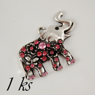 Velký slon s růžovými šatony