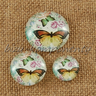 Skleněný kabošon žlutohnědý motýl, 16mm