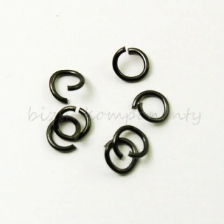 Jednoduchý spojovací kroužek z oceli - 7x0,8mm - 10ks