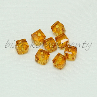 Kostičky zlatohnědé 6x6x6mm, sražené hrany, 10ks