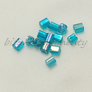 Zelenomodré kostičky s pokovem cca 4mm 20ks