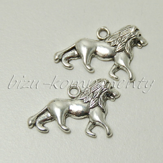 Lev, stříbrná barva