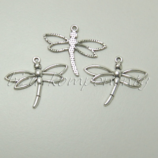 Vážka, stříbrná barva