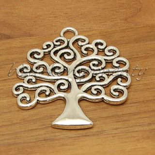 Kroucený strom, stříbrná barva