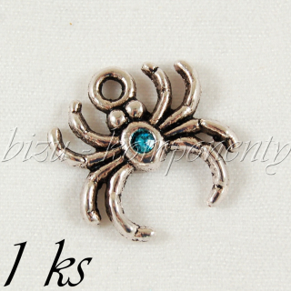 Pavouček se světle modrým zadečkem, stříbrná barva