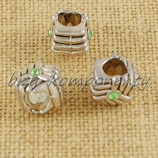 Kovový korálek uzel se zelenými šatony