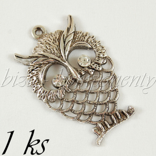 Veliká sova s čirýma očima, stříbrná barva