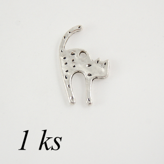 Nahrbená kočička stříbrné barvy