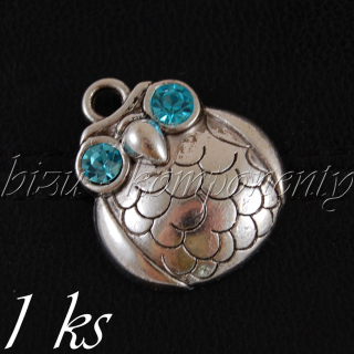 Boubelka se světle modrýma očima, stříbrná barva