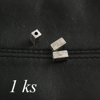  Kvádr, stříbrná barva