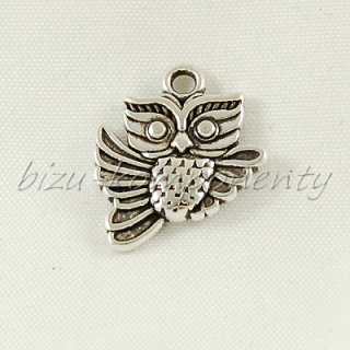 Sovička, stříbrná barva