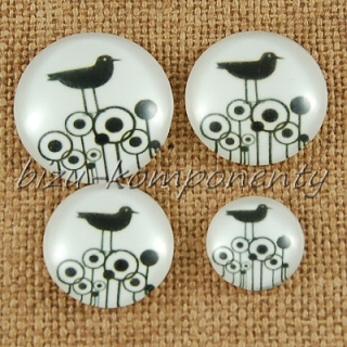 Skleněný kabošon ptáček na louce, 16 mm