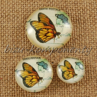 Skleněný kabošon hnědožlutý motýl, 20mm