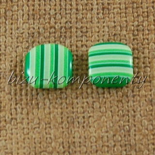 Zelený proužkový kabošon, 8 mm