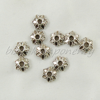 Kytičkový kaplík stříbrné barvy 10ks